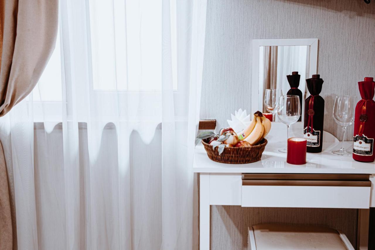 Sama Grand Hotel Тбілісі Екстер'єр фото